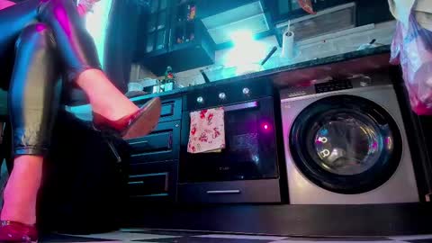 Snapshot of miss_asmodeus chatting on March 4, 2025, 8:02 am missAsmodeus online show from March 4, 2025, 8:02 am