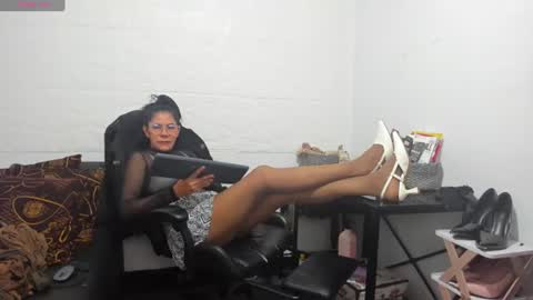 Clare PocaHose online show from July 9, 2026, 1:42 am