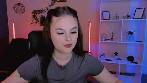 miss_courtney online show from May 25, 2026, 8:53 am