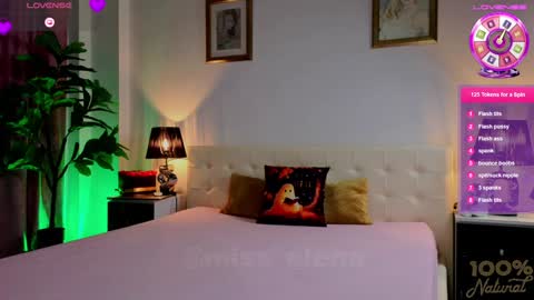 Elena online show from October 31, 2025, 7:48 pm