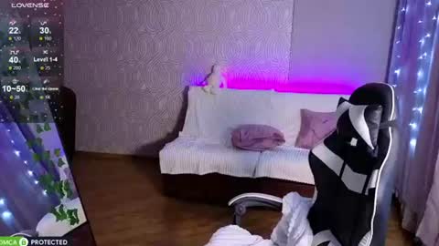 Emily online show from July 28, 2026, 2:13 pm