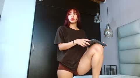 Snapshot of miss_emma_2 chatting on February 23, 2026, 7:44 pm emma online show from February 23, 2026, 7:44 pm