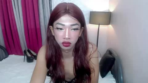 miss_ephrail online show from December 10, 2024, 6:49 pm