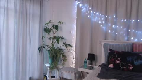 Snapshot of miss_eva_xxx chatting on December 23, 2024, 3:29 am Miss EVA Email misseva123xxx online show from December 23, 2024, 3:29 am