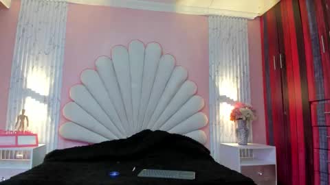 miss_evans_ online show from March 26, 2026, 3:06 pm