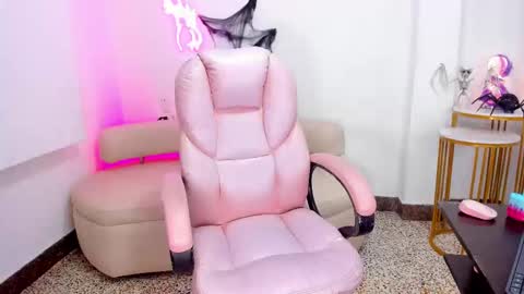 Francheska online show from October 20, 2025, 11:43 am