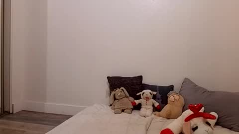 Miss Ivory online show from March 6, 2026, 3:03 am