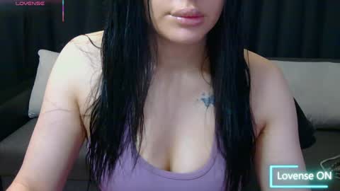 Jaquelinee online show from April 19, 2026, 3:06 am