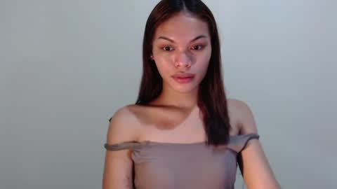 Snapshot of miss_jhes chatting on August 3, 2026, 5:06 pm Jhes online show from August 3, 2026, 5:06 pm