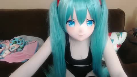 Snapshot of miss_kigu_miku chatting on December 9, 2024, 12:23 am Miku online show from December 9, 2024, 12:23 am