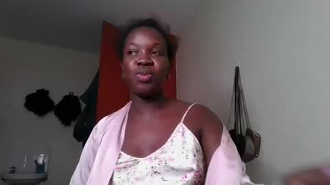 miss_kookie online show from February 4, 2025, 5:12 pm