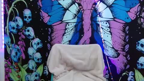 Snapshot of miss_kumikahri chatting on August 7, 2026, 6:54 pm Ahri James online show from August 7, 2026, 6:54 pm