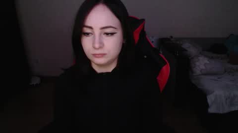 miss_laralynne online show from October 31, 2025, 3:46 pm