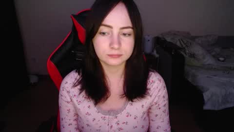 miss_laralynne online show from November 1, 2025, 5:48 pm