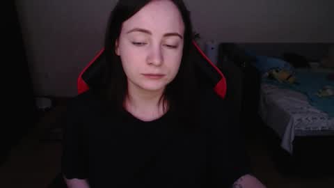 miss_laralynne online show from November 11, 2025, 12:10 am