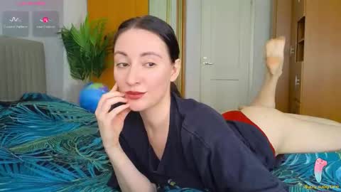Laura online show from May 14, 2026, 9:38 am