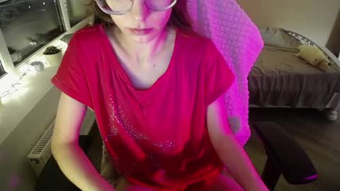 Snapshot of miss_lina_dream chatting on May 25, 2026, 8:37 pm Miss Lina online show from May 25, 2026, 8:37 pm
