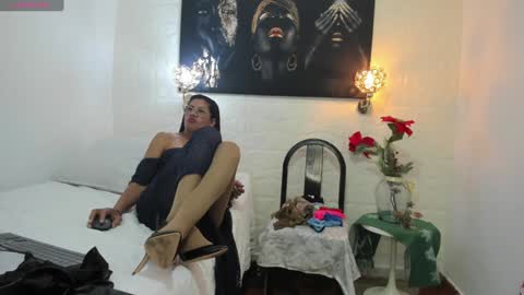 lucero online show from January 12, 2025, 4:52 am