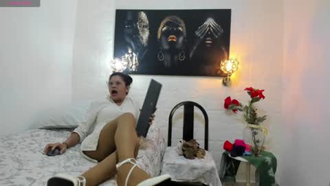 lucero online show from January 13, 2025, 2:28 am