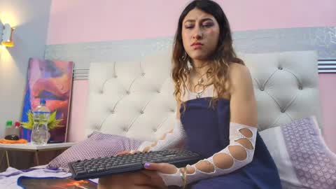 miss_melanie_ online show from August 5, 2026, 7:28 pm