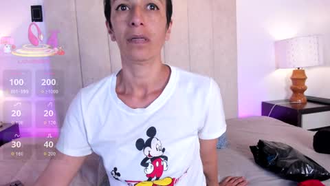 miss_milf_ online show from April 17, 2026, 7:28 pm
