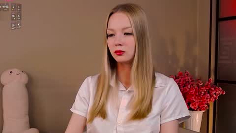 Nicole online show from July 2, 2026, 11:00 pm
