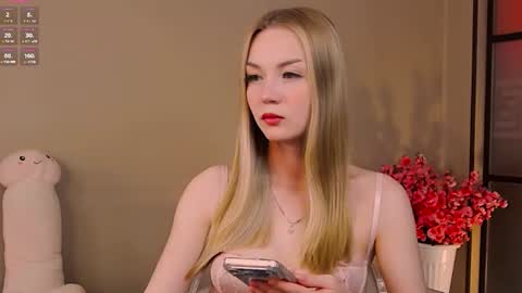 Nicole online show from July 6, 2026, 10:56 pm