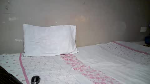 miss_pretty01 online show from May 21, 2026, 6:37 pm