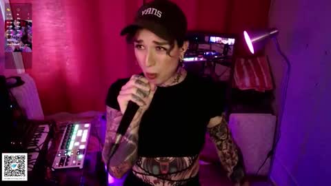 Raven online show from December 16, 2025, 8:14 pm