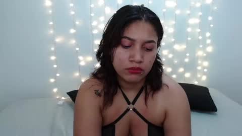 Snapshot of miss_rose1 chatting on February 5, 2025, 12:31 am ROS online show from February 5, 2025, 12:31 am