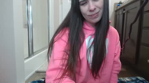 Snapshot of miss_sunshine01 chatting on January 12, 2025, 1:53 am Bella online show from January 12, 2025, 1:53 am