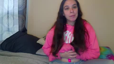 Snapshot of miss_sunshine01 chatting on November 24, 2025, 5:12 pm Bella online show from November 24, 2025, 5:12 pm