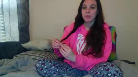 Snapshot of miss_sunshine01 chatting on April 28, 2026, 3:50 pm Bella online show from April 28, 2026, 3:50 pm
