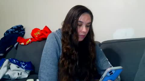 Snapshot of miss_sunshine01 chatting on June 1, 2026, 3:58 pm Bella online show from June 1, 2026, 3:58 pm