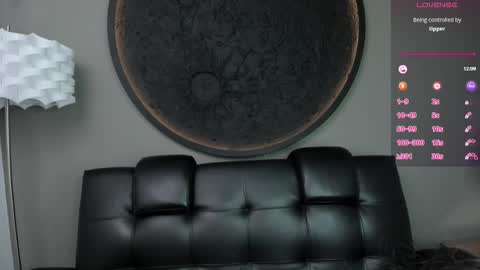 Snapshot of miss_vaiolette chatting on February 17, 2025, 11:02 am Vaiolette online show from February 17, 2025, 11:02 am