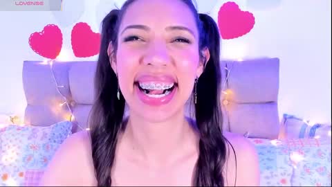 Snapshot of miss_veronica2 chatting on February 12, 2025, 5:48 pm Miss Veronica online show from February 12, 2025, 5:48 pm