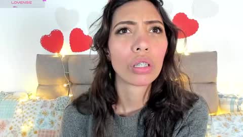 Snapshot of miss_veronica2 chatting on February 15, 2025, 12:43 pm Miss Veronica online show from February 15, 2025, 12:43 pm