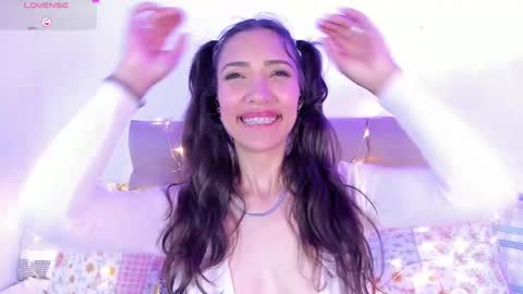 Snapshot of miss_veronica2 chatting on February 17, 2025, 6:48 pm Miss Veronica online show from February 17, 2025, 6:48 pm