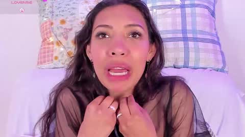 Snapshot of miss_veronica2 chatting on February 27, 2025, 3:26 pm Miss Veronica online show from February 27, 2025, 3:26 pm