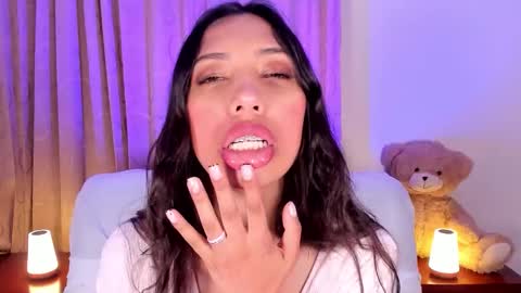 Snapshot of miss_veronica2 chatting on February 17, 2026, 1:07 pm Miss Veronica online show from February 17, 2026, 1:07 pm