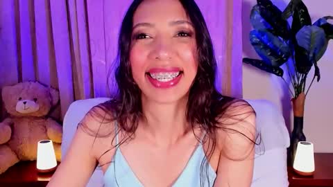 Snapshot of miss_veronica2 chatting on February 25, 2026, 1:21 pm Miss Veronica online show from February 25, 2026, 1:21 pm