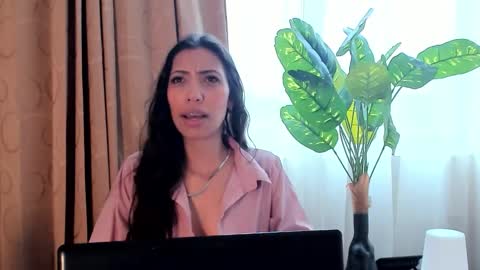 Snapshot of miss_veronica2 chatting on March 16, 2026, 1:04 pm Miss Veronica online show from March 16, 2026, 1:04 pm