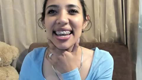 Snapshot of miss_veronica2 chatting on March 24, 2026, 12:48 am Miss Veronica online show from March 24, 2026, 12:48 am