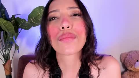 Snapshot of miss_veronica2 chatting on April 10, 2026, 1:27 pm Miss Veronica online show from April 10, 2026, 1:27 pm