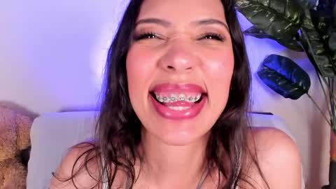 Snapshot of miss_veronica2 chatting on May 13, 2026, 1:30 pm Miss Veronica online show from May 13, 2026, 1:30 pm