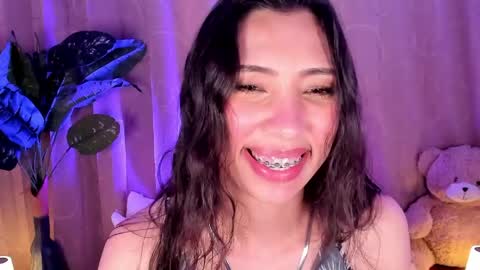 Snapshot of miss_veronica2 chatting on May 26, 2026, 1:51 pm Miss Veronica online show from May 26, 2026, 1:51 pm