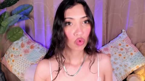 Snapshot of miss_veronica2 chatting on May 28, 2026, 1:08 pm Miss Veronica online show from May 28, 2026, 1:08 pm