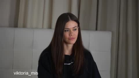 Miss Victoria online show from February 9, 2025, 7:41 pm