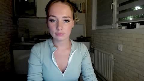 miss_you20 online show from September 15, 2025, 7:14 pm