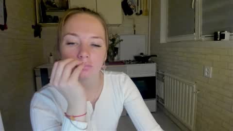 miss_you20 online show from October 23, 2025, 6:06 pm